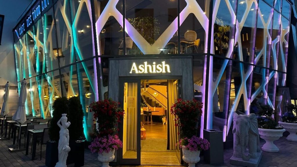 Restaurant Ashish Eingang